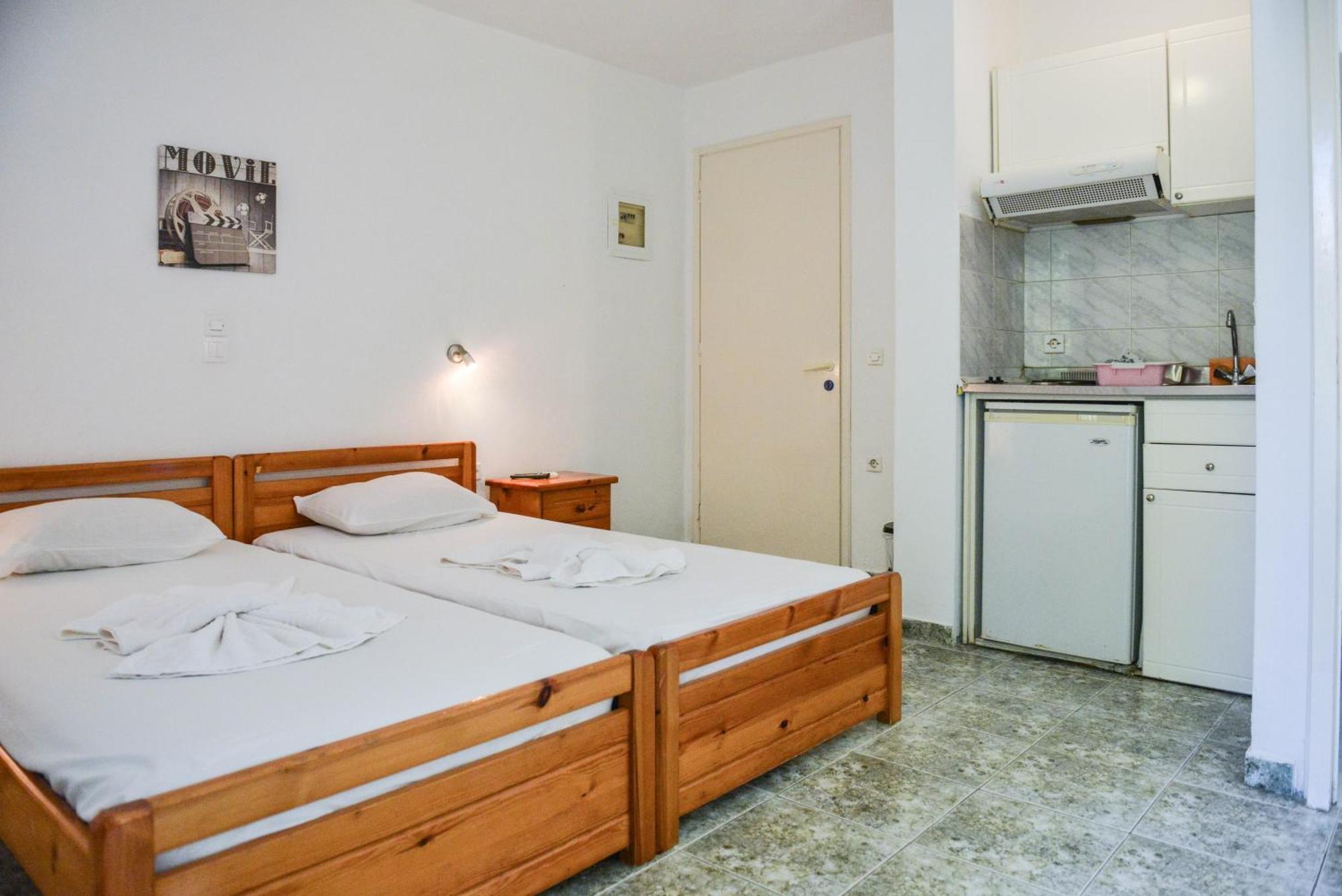 Plaza Studios Agia Anna  Buitenkant foto