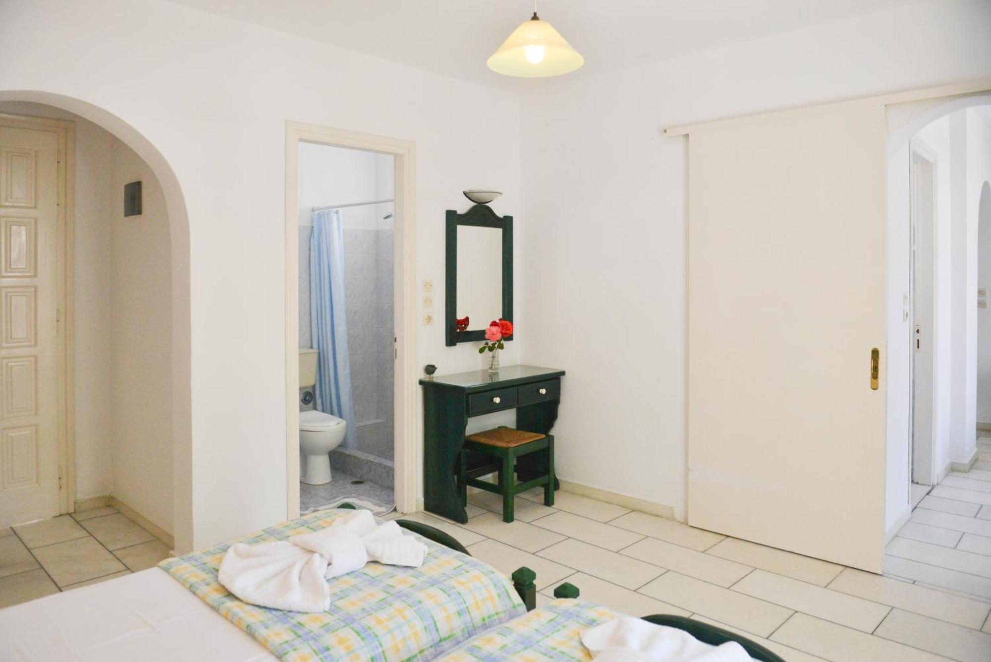 Plaza Studios Agia Anna  Buitenkant foto