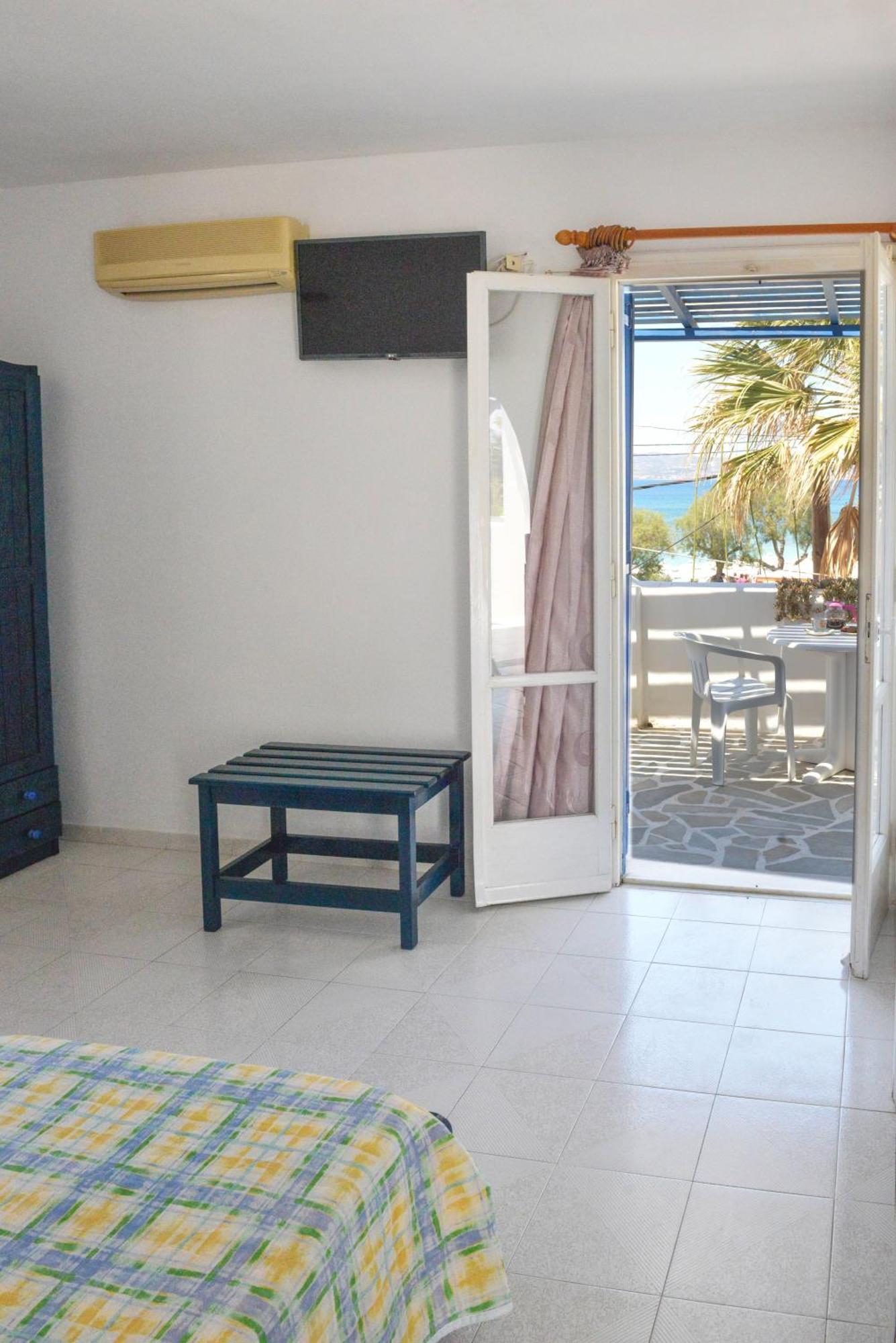 Plaza Studios Agia Anna  Buitenkant foto
